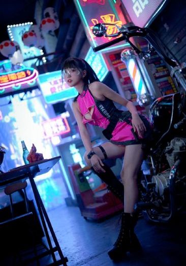 买地方报的女人：作家杉本隆治的推理