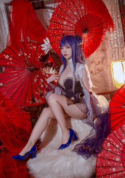 枕边有张脸
