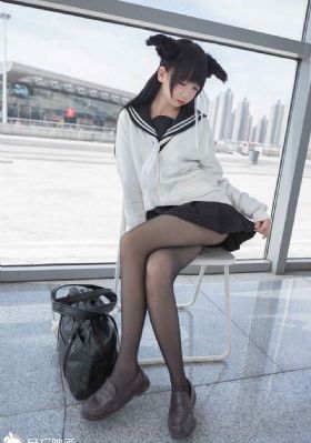 奔跑着